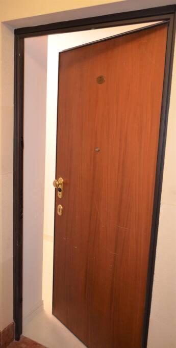 Luxury Apartment With A Balcony And View In Riga Old Town Luaran gambar