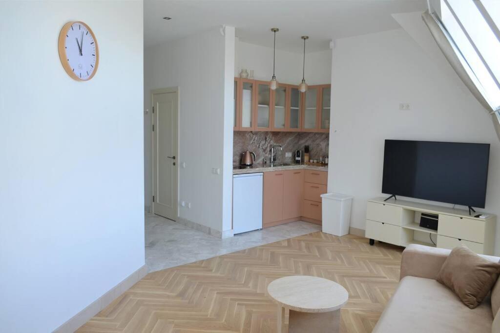 Luxury Apartment With A Balcony And View In Riga Old Town Luaran gambar