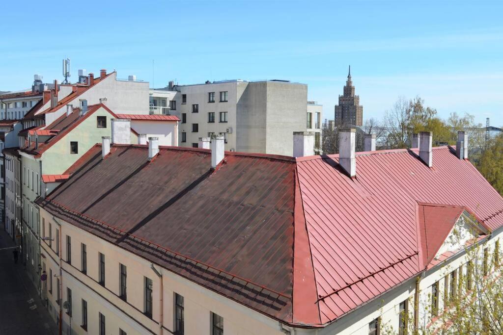 Luxury Apartment With A Balcony And View In Riga Old Town Luaran gambar