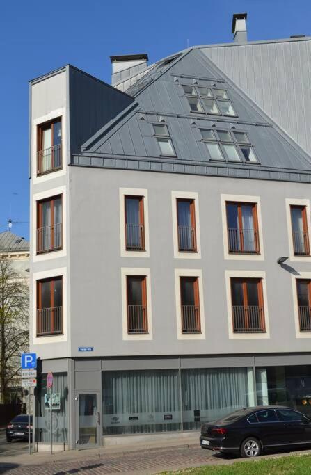 Luxury Apartment With A Balcony And View In Riga Old Town Luaran gambar