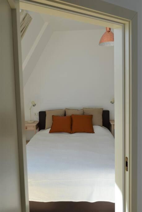 Luxury Apartment With A Balcony And View In Riga Old Town Luaran gambar